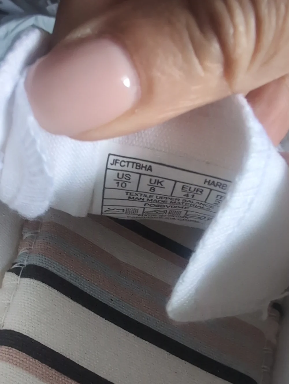 Billabong Women's Low-Top Canvas Sneakers in White Size 10